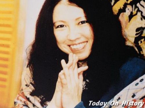 中国台湾著名女作家三毛在医院上吊自杀身亡